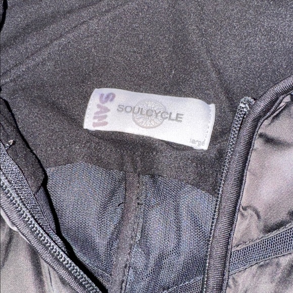 Soul Cycle Black Puffer Vest Size Large - Picture 2 of 5